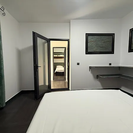 Sax Casute 8 Persoane キャンプ場